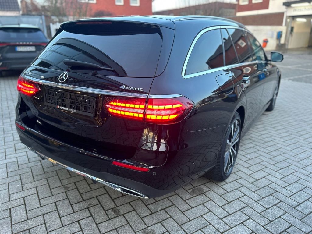 Mercedes-Benz E 300 2022