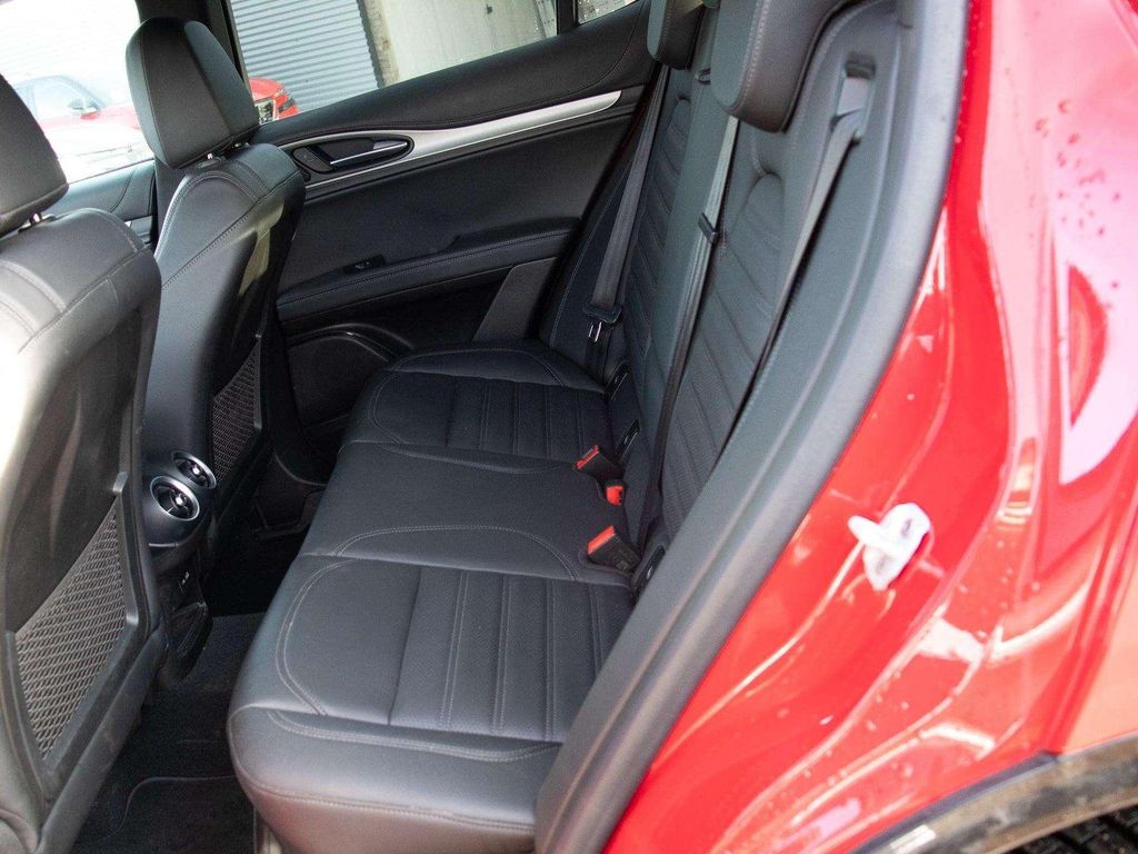 Alfa Romeo Stelvio 2024