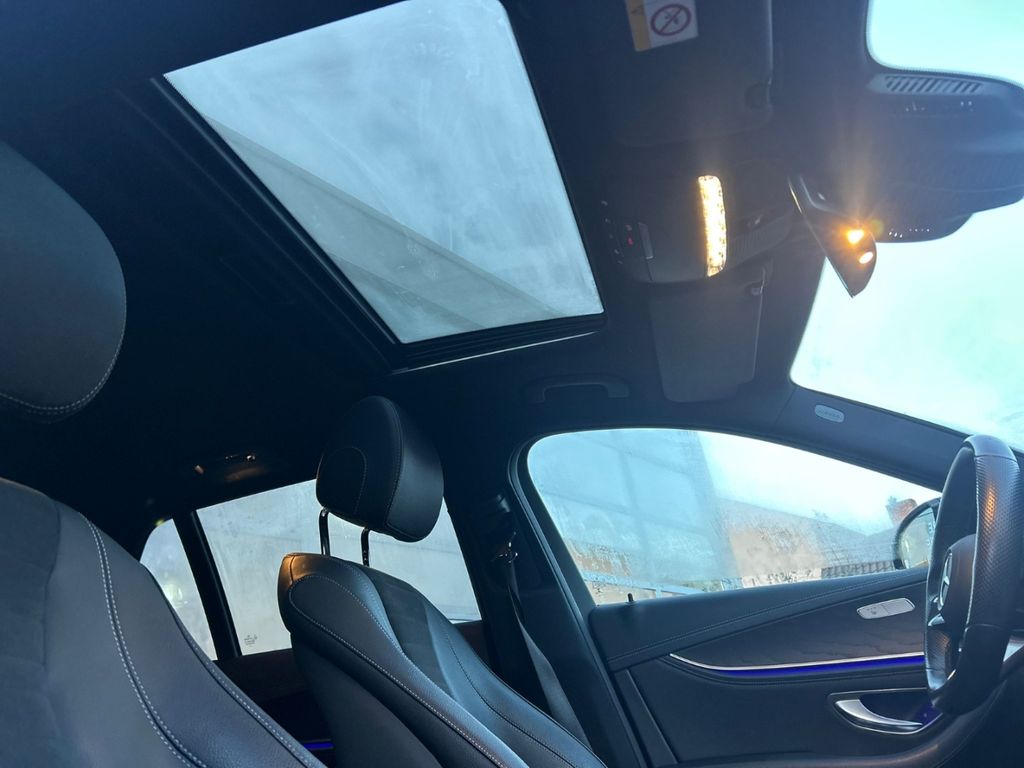 Mercedes-Benz E 300 2022