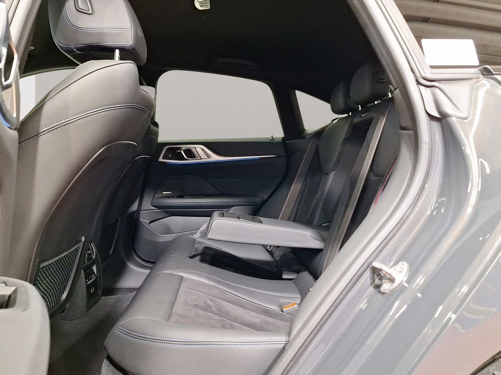 BMW i4 2023