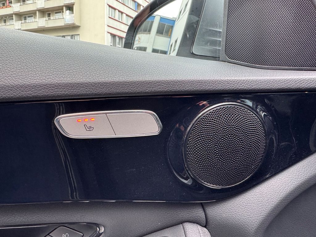 Mercedes-Benz C 300 2020