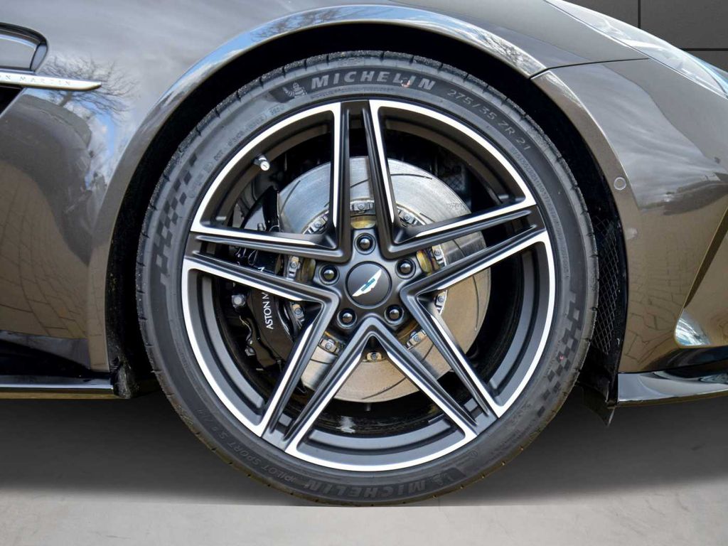 Aston Martin V8 Vantage 2026