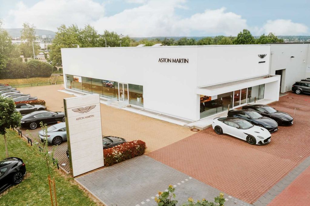 Aston Martin V8 Vantage 2026