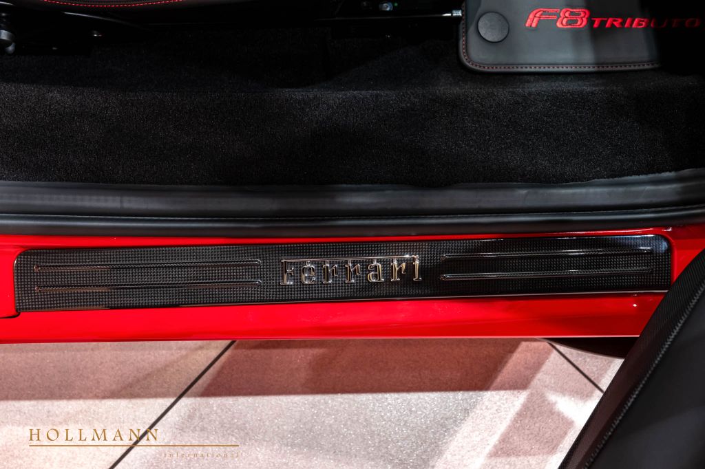 Ferrari F8 2021