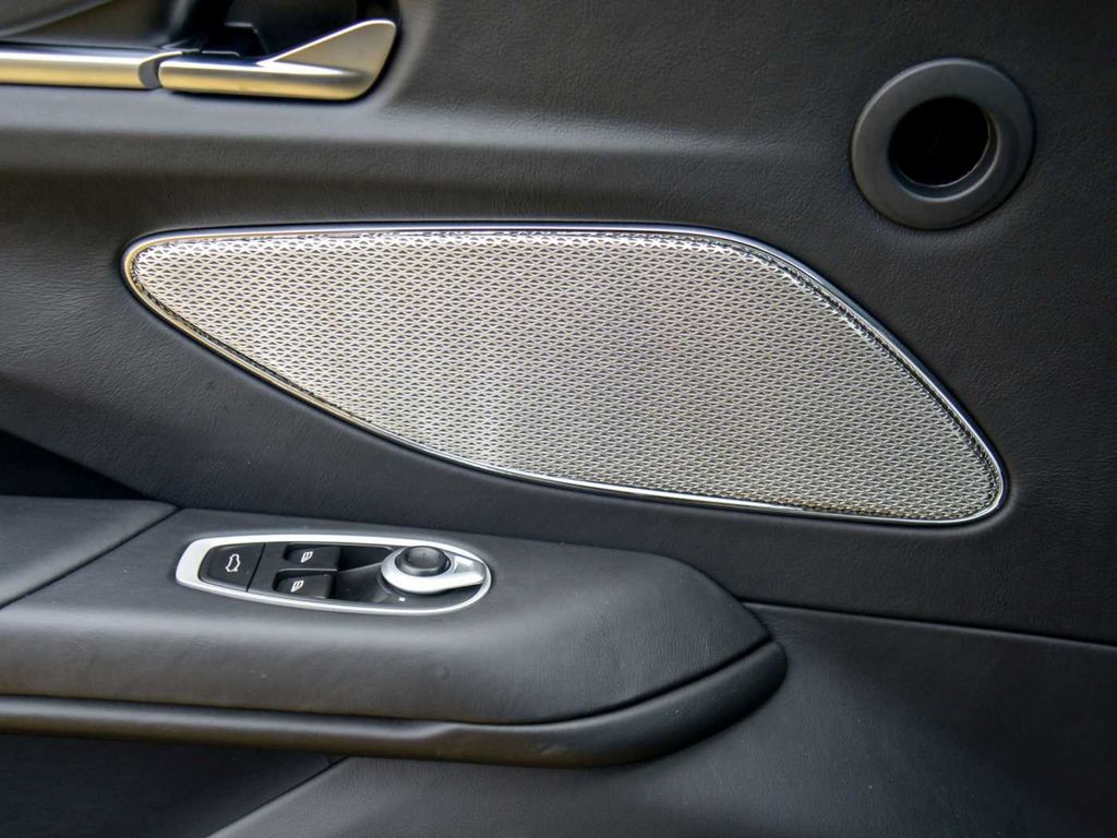 Aston Martin V8 Vantage 2026