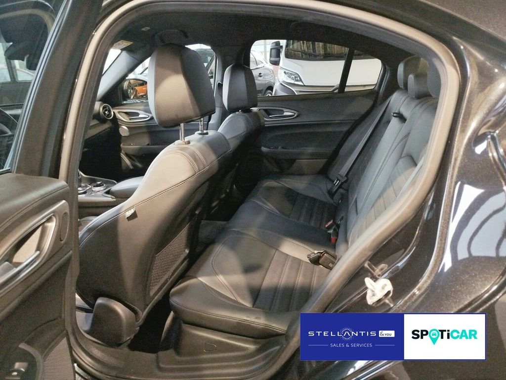 Alfa Romeo Giulia 2023