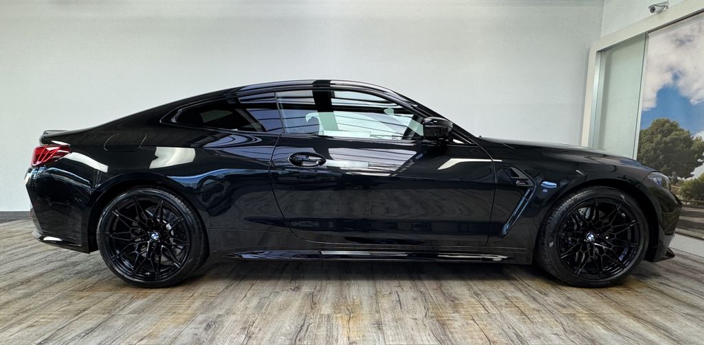 BMW M4 2025