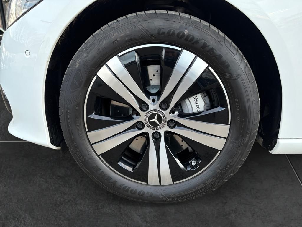 Mercedes-Benz C 300 2025