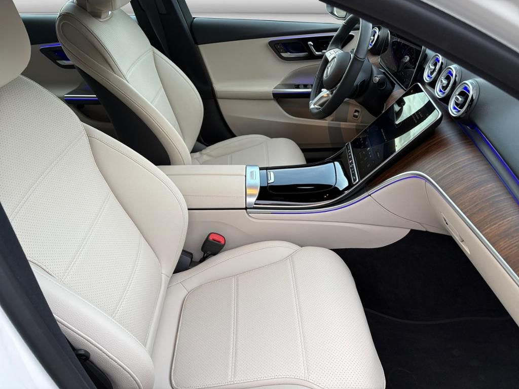 Mercedes-Benz C 300 2025