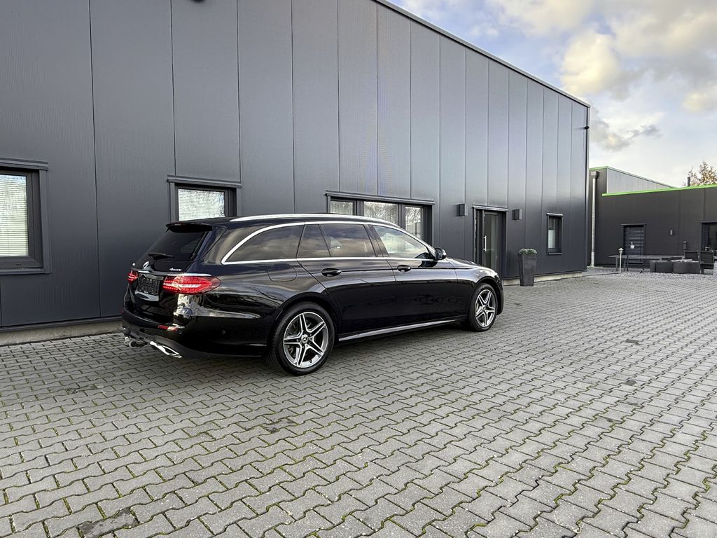 Mercedes-Benz E 300 2022