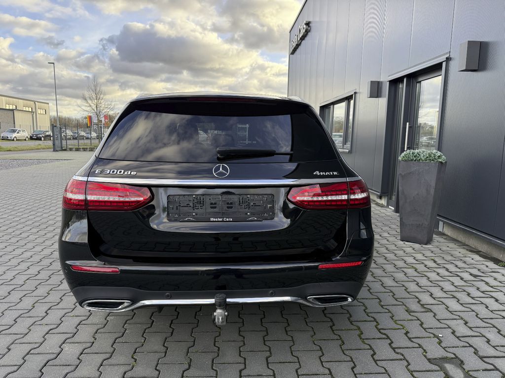 Mercedes-Benz E 300 2022