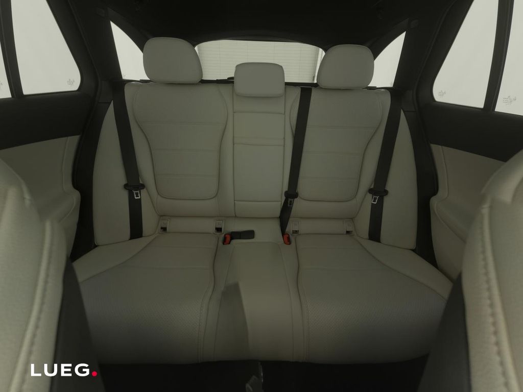 Mercedes-Benz C 300 2025