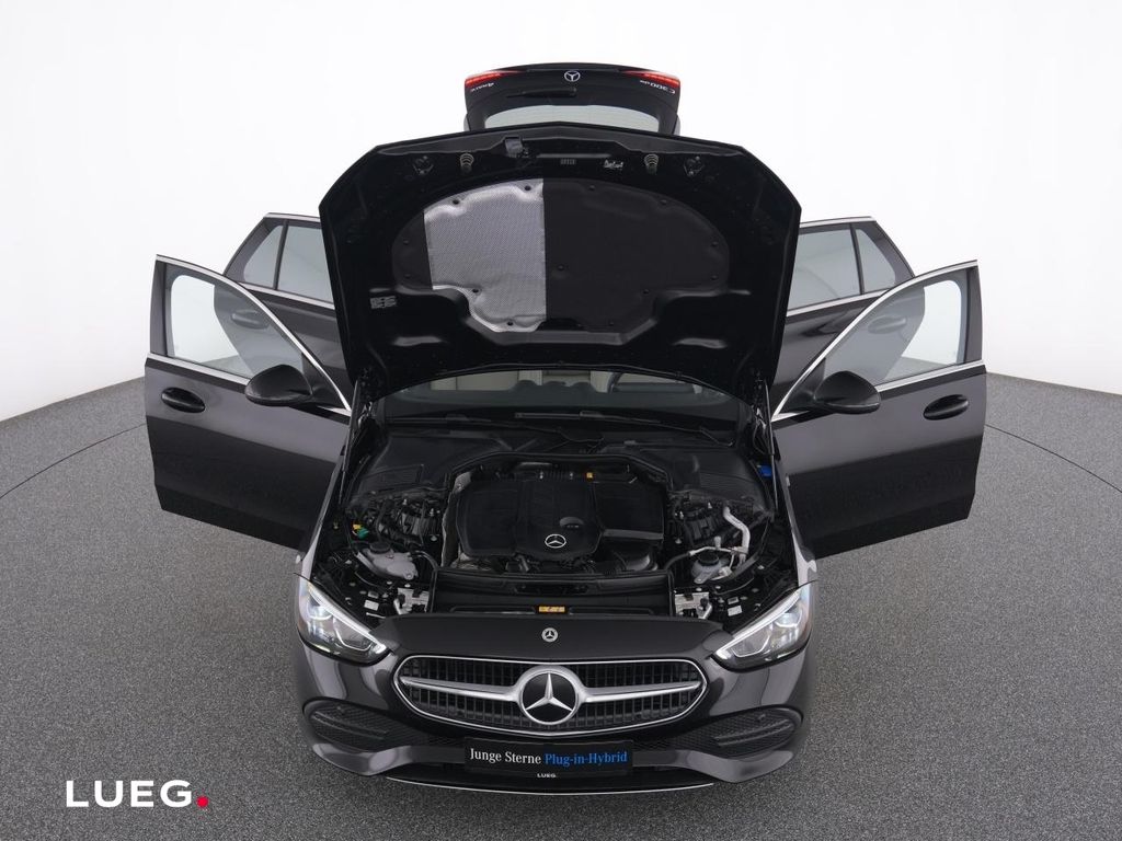 Mercedes-Benz C 300 2025