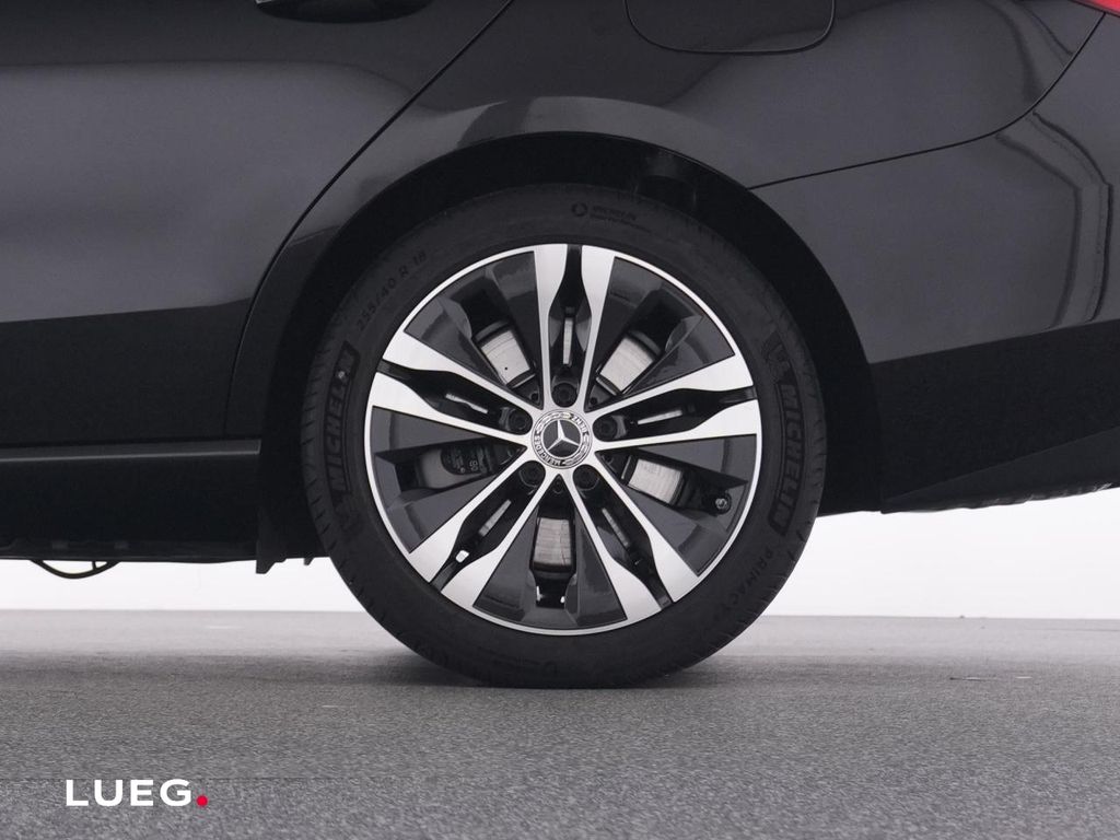 Mercedes-Benz C 300 2025