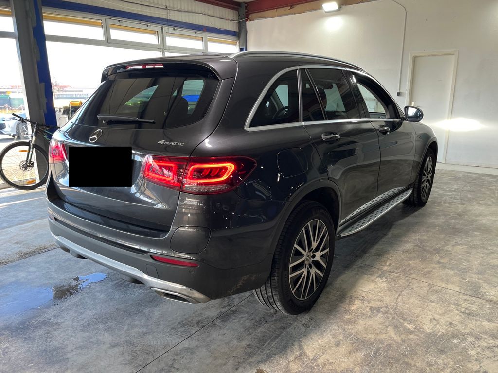 Mercedes-Benz GLC 300 2021
