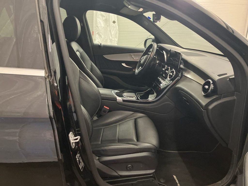 Mercedes-Benz GLC 300 2021