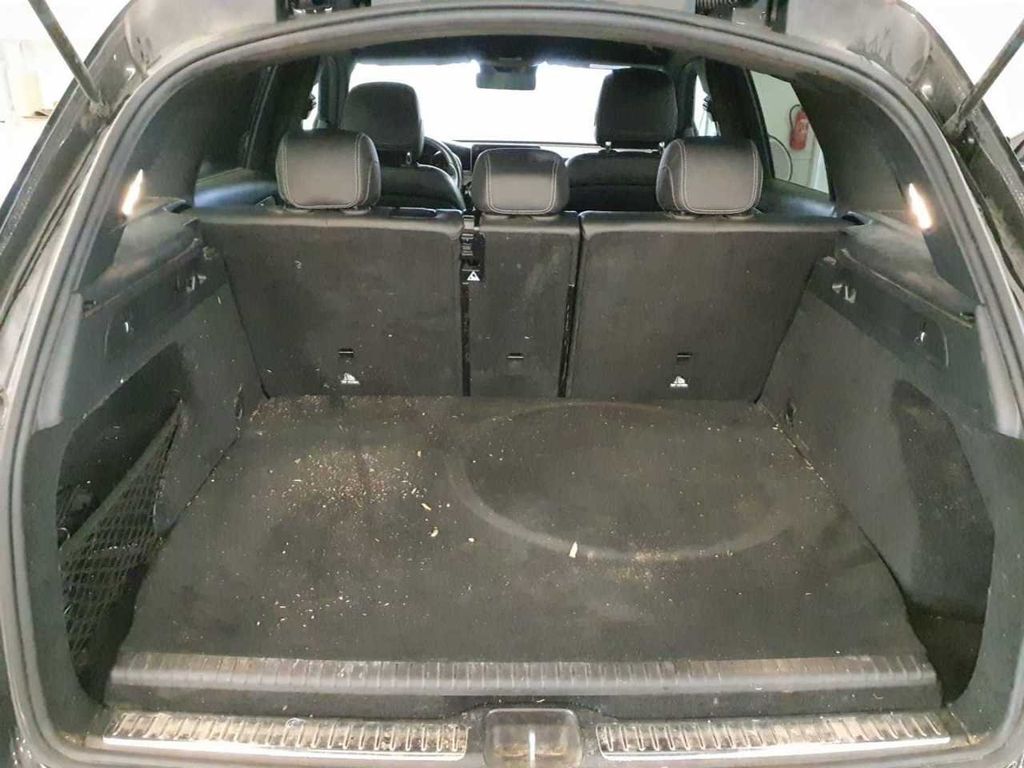 Mercedes-Benz GLC 300 2021