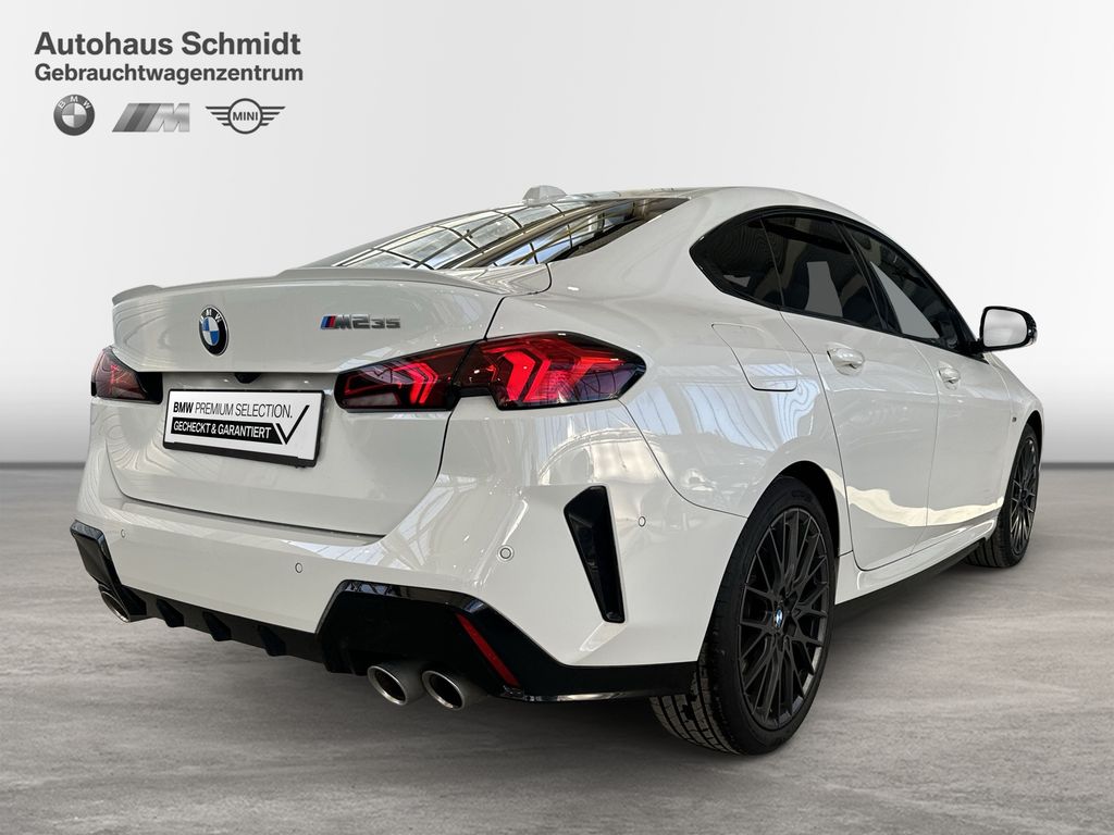 BMW M235 2025
