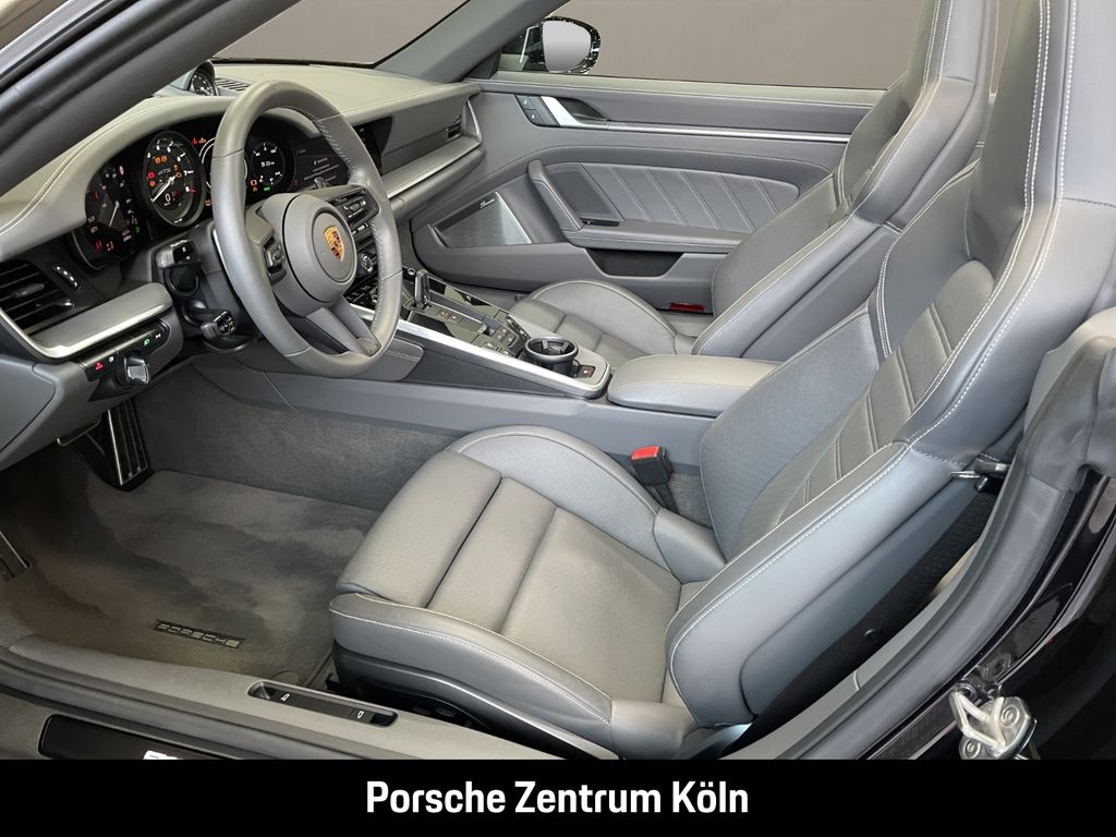 Porsche 992 2022