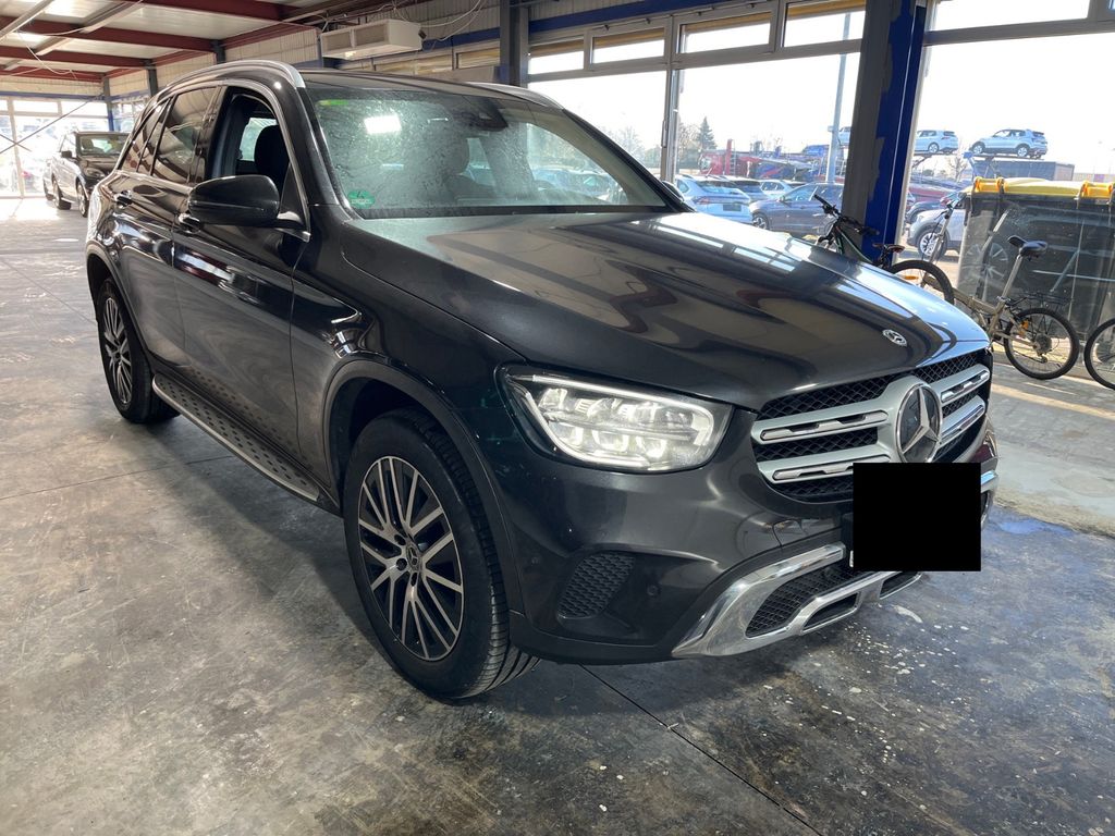 Mercedes-Benz GLC 300 2021