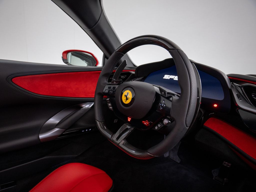 Ferrari SF90 2025