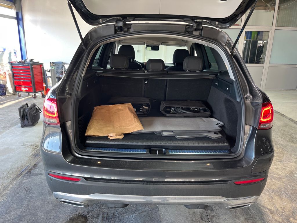 Mercedes-Benz GLC 300 2021