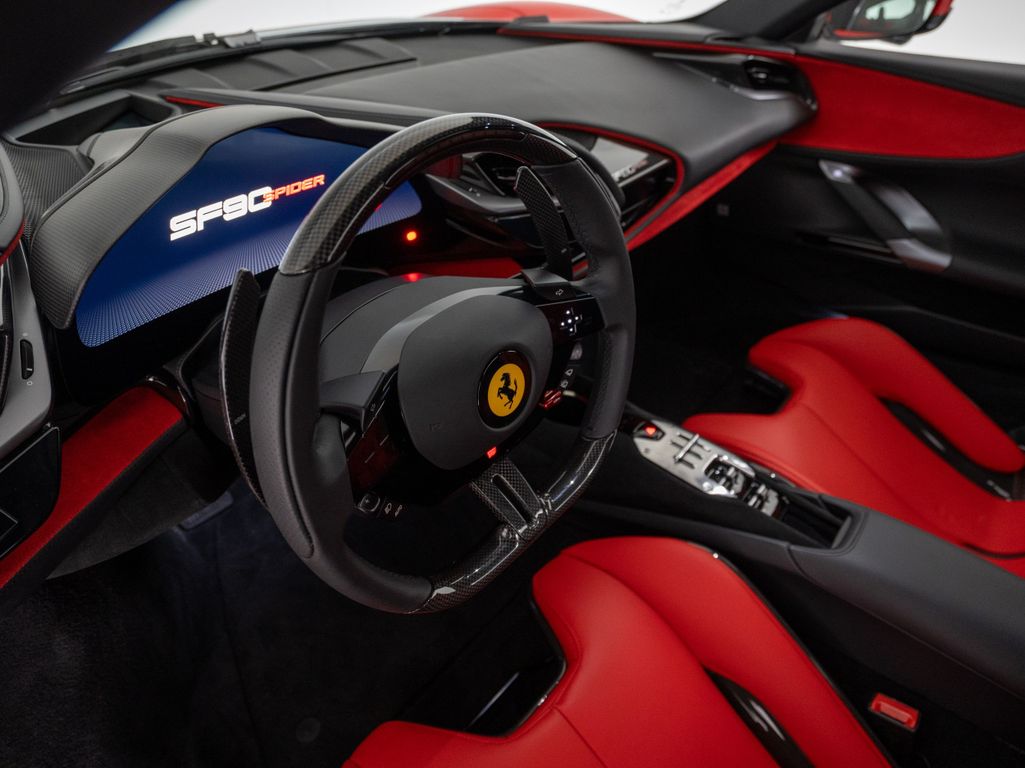 Ferrari SF90 2025