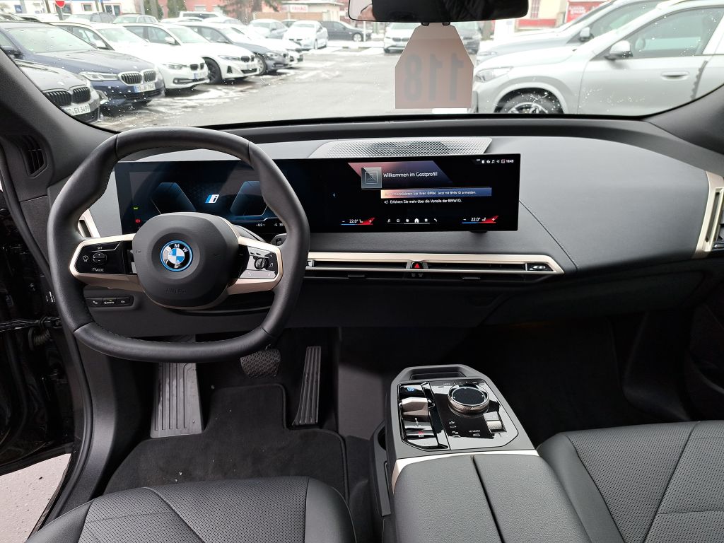 BMW iX 2023