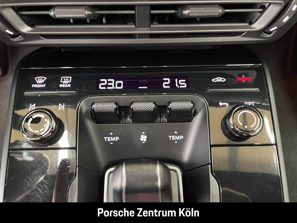 Porsche 992 2022