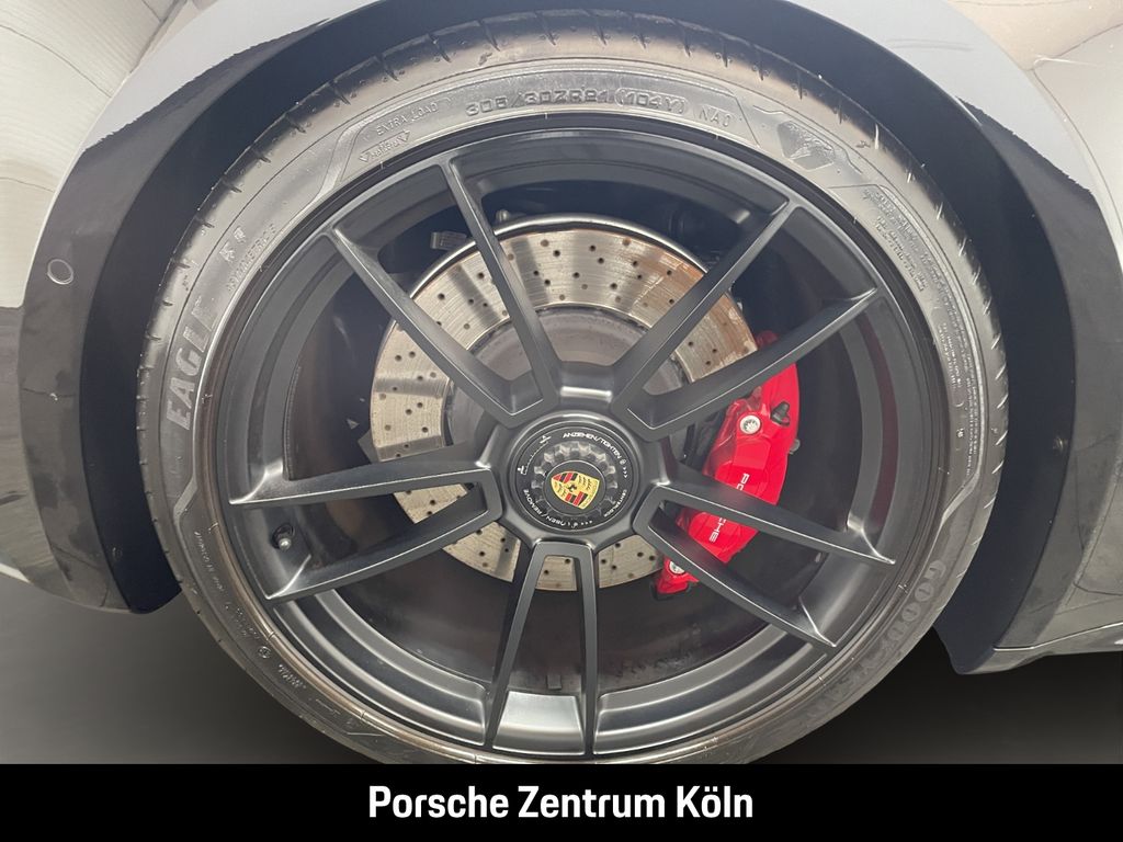 Porsche 992 2022
