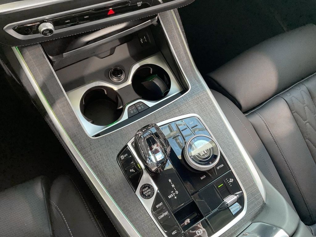 ALPINA XB7