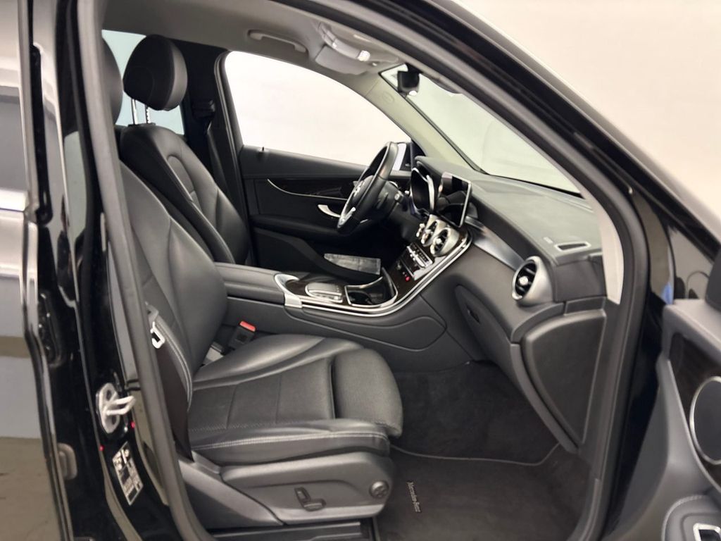 Mercedes-Benz GLC 300 2021