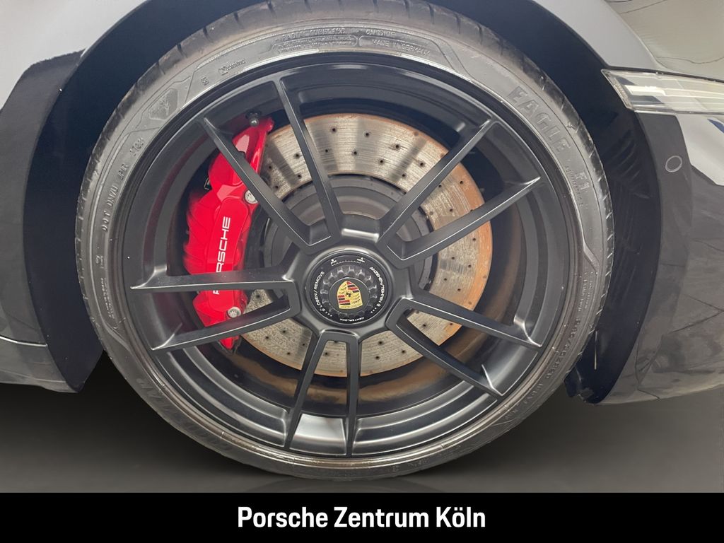 Porsche 992 2022