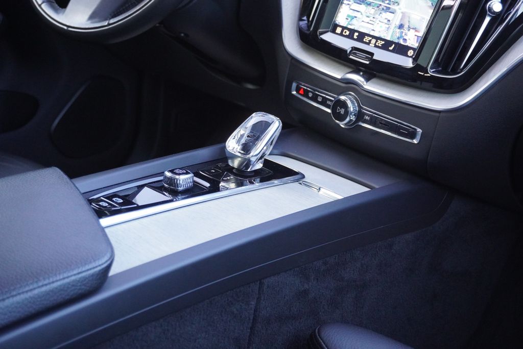 Volvo XC60 2022