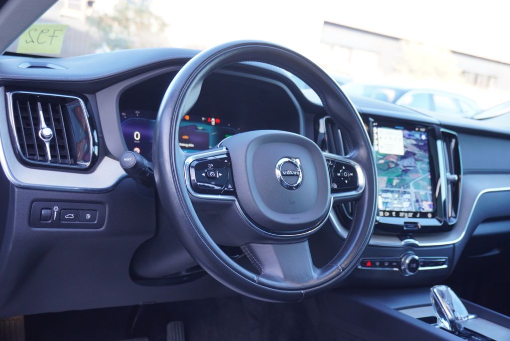 Volvo XC60 2022