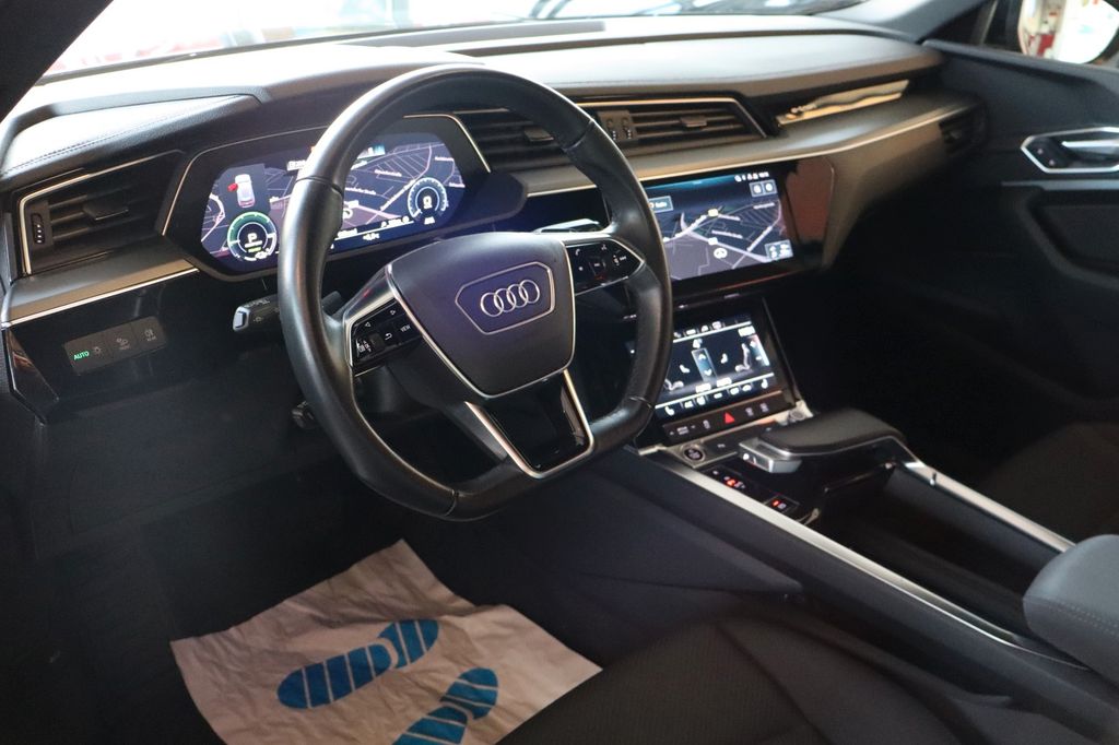 Audi e-tron 2022