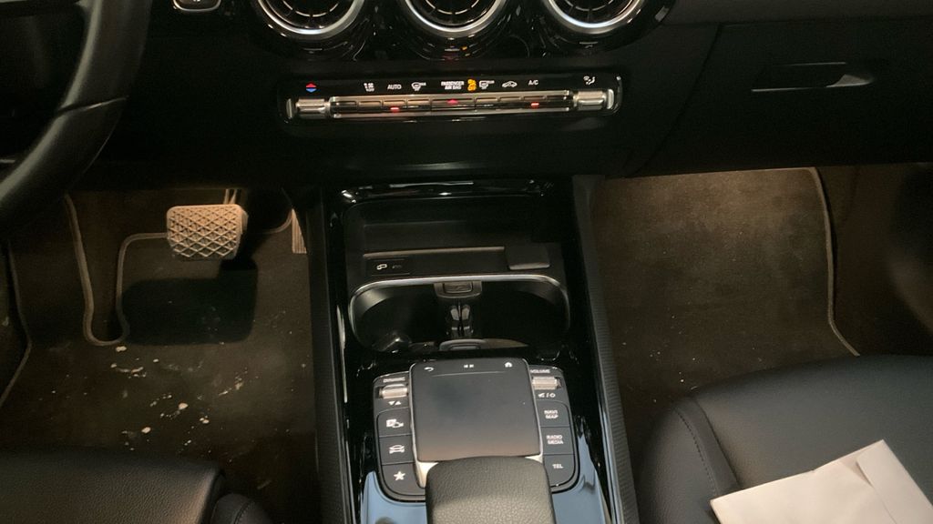 Mercedes-Benz B 220 2021