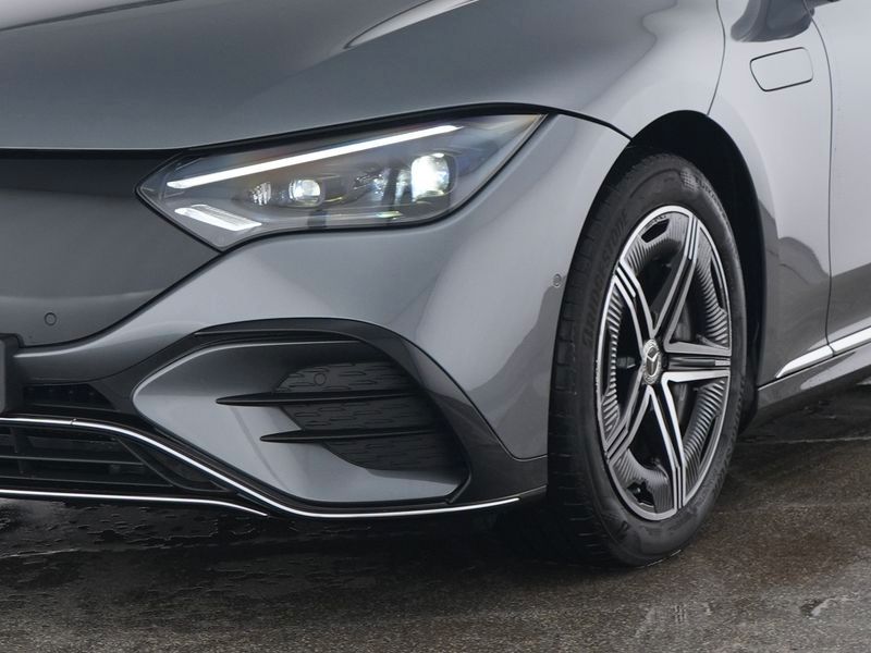 Mercedes-Benz EQE 2024