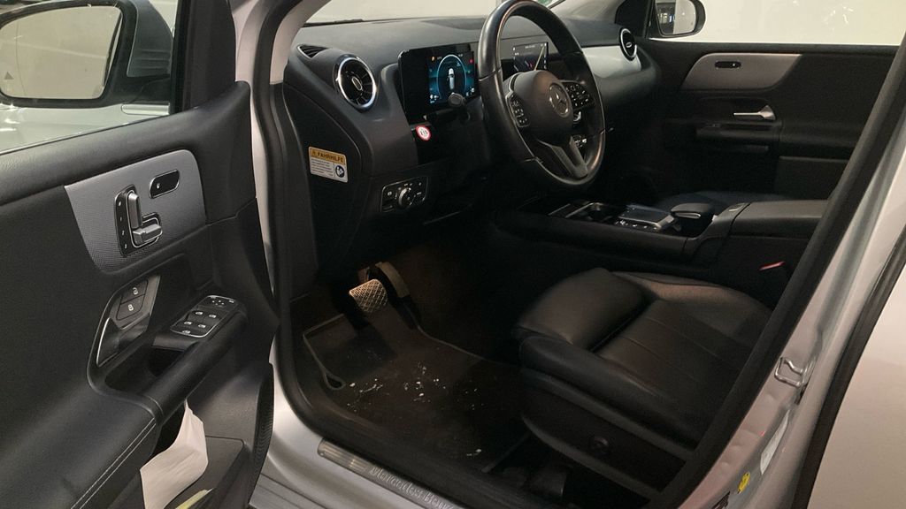 Mercedes-Benz B 220 2021