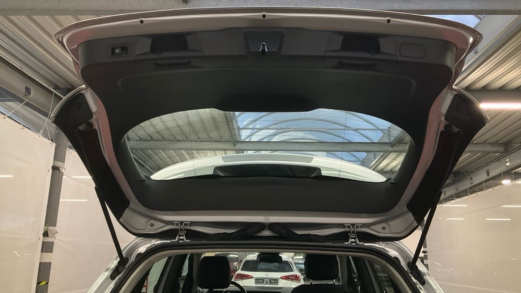 Mercedes-Benz B 220 2021