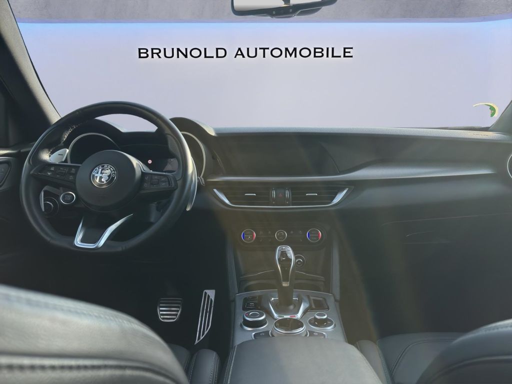 Alfa Romeo Stelvio 2023