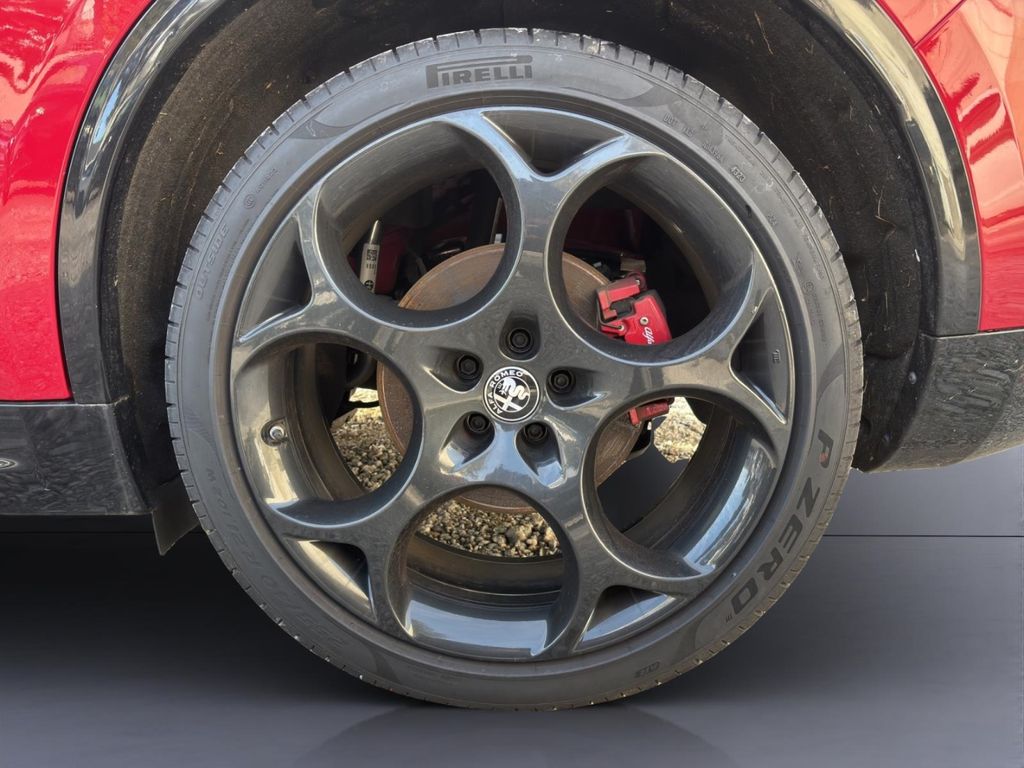 Alfa Romeo Stelvio 2023