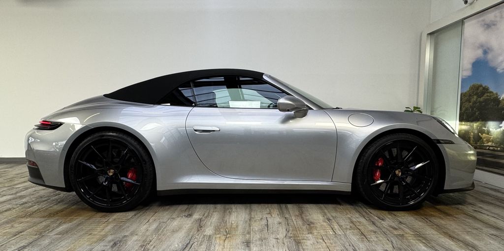 Porsche 992 2025