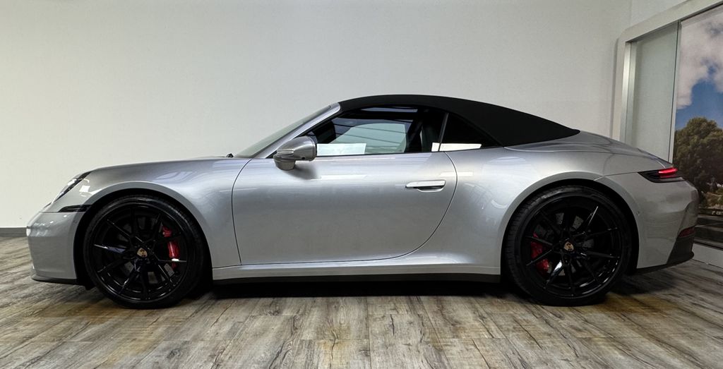 Porsche 992 2025