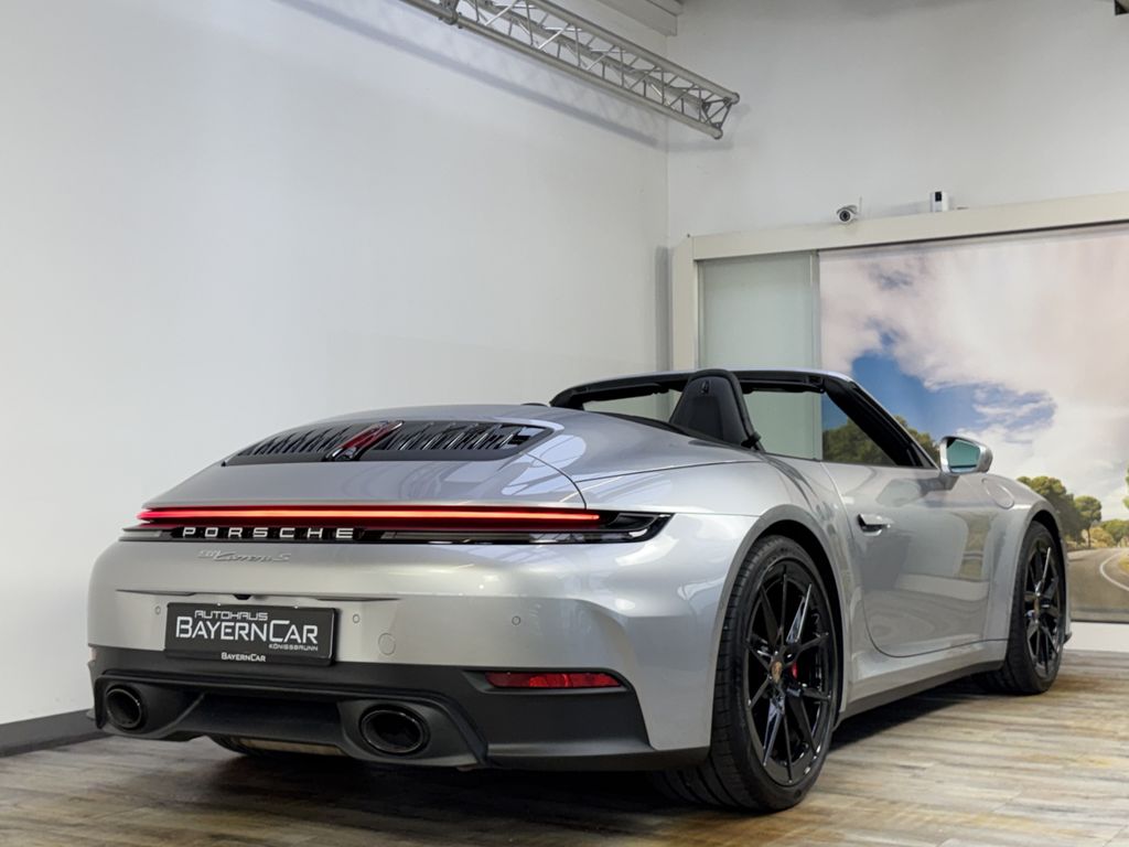 Porsche 992 2025