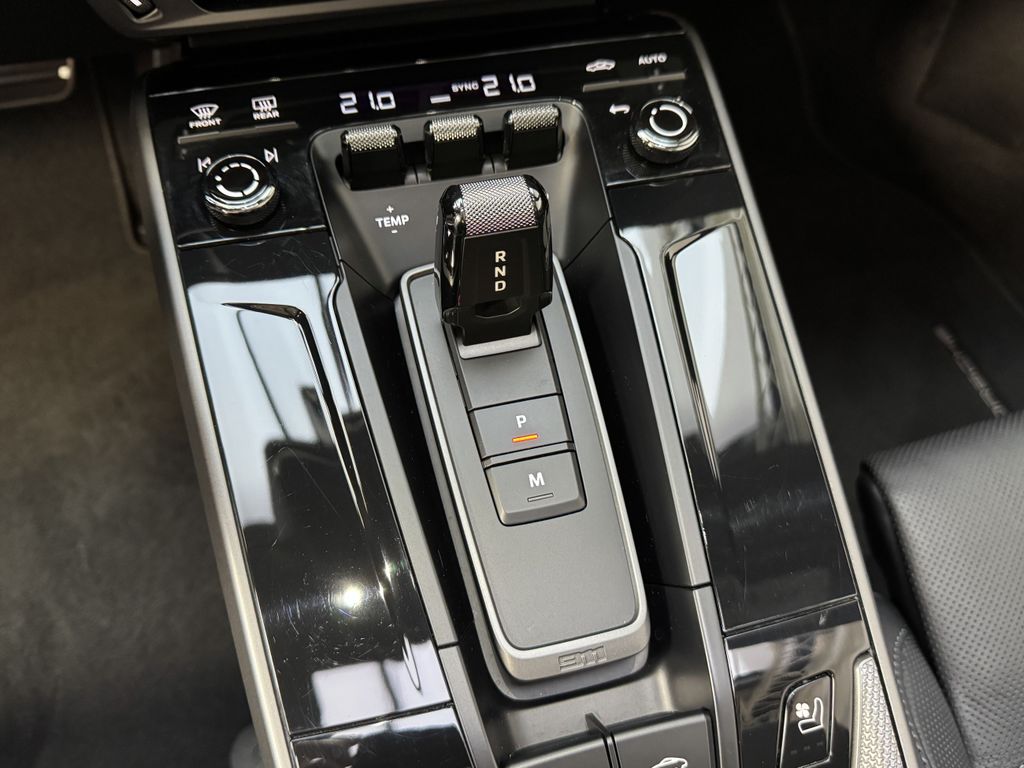 Porsche 992 2025