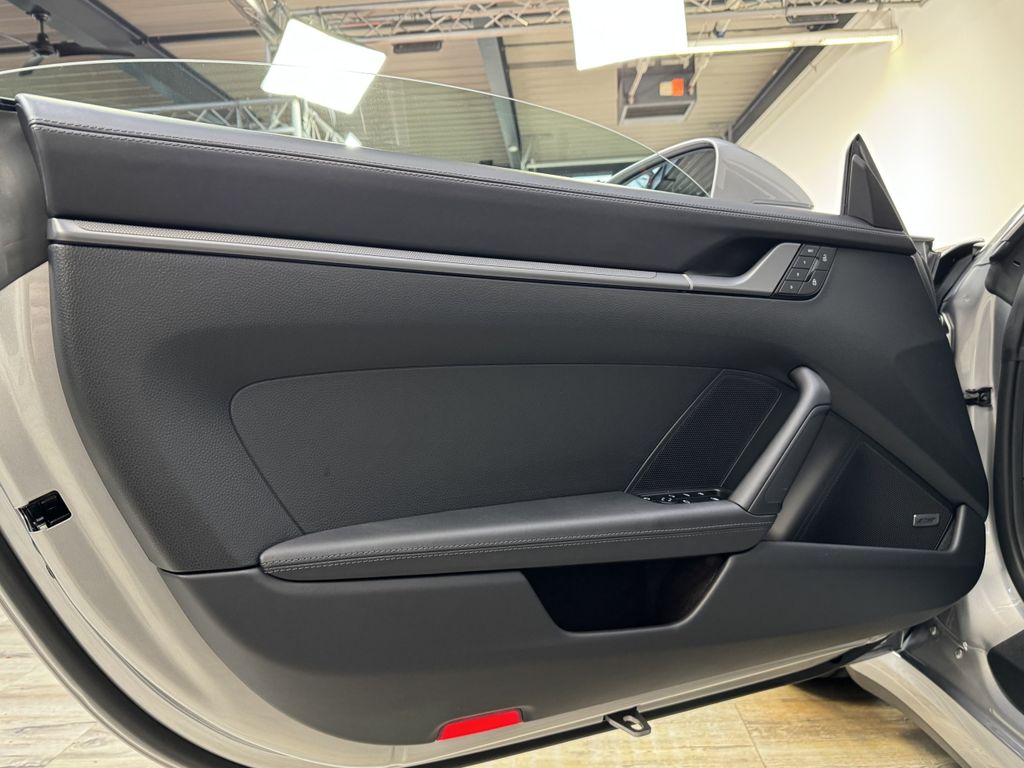 Porsche 992 2025