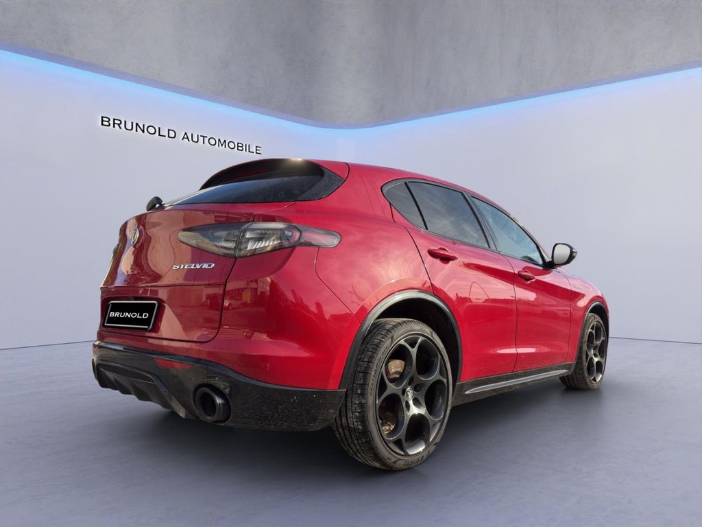 Alfa Romeo Stelvio 2023