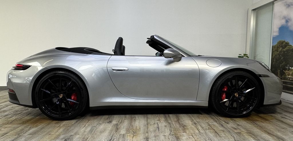 Porsche 992 2025