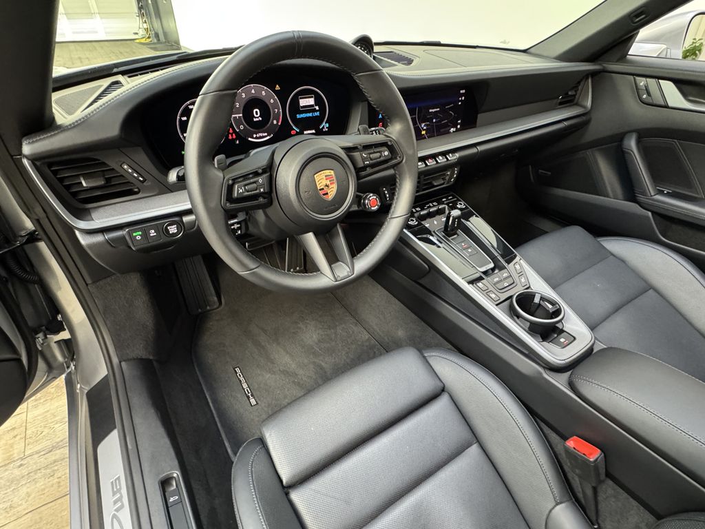 Porsche 992 2025